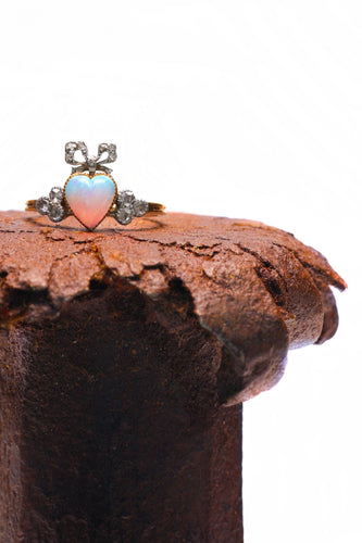 26090-0194.p01_Belle  poque Opal and Diamond Love Ring with Heart and Bow-en.jpg