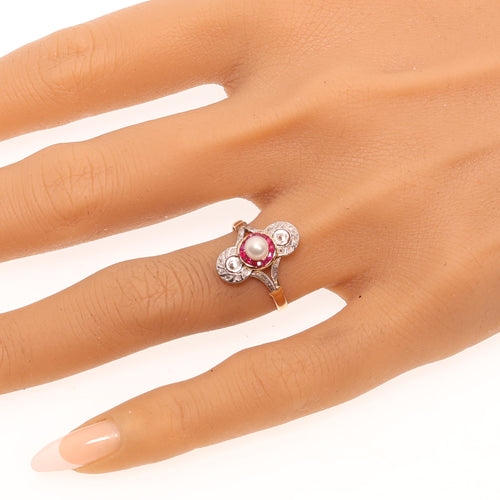26106-0425.p02_Belle  poque to Art Deco Pearl  Ruby and Diamond Ring  circa 1920-en.jpg