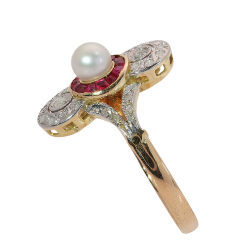 54 Belle Époque-Art déco - Bague en or jaune, perle, rubis et diamants 58 Facettes 26106-0425