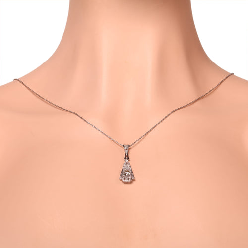 26107-0277.p01_Geometry in Motion  A Platinum Art Deco Diamond Pendant  circa 1920-en.jpg