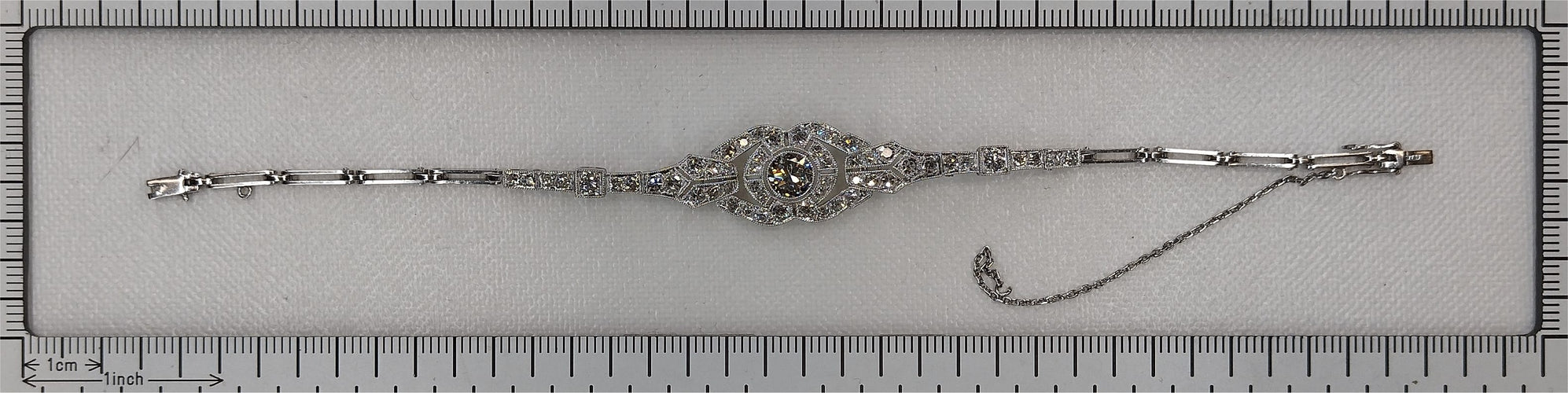 Art déco - Bracelet en platine et diamants, vers 1930 58 Facettes 26117-0106