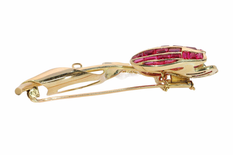 26128-0328.p08_Nature Recast in Gold  A Belgian Ruby Tulip Brooch  circa 1945-en.jpg