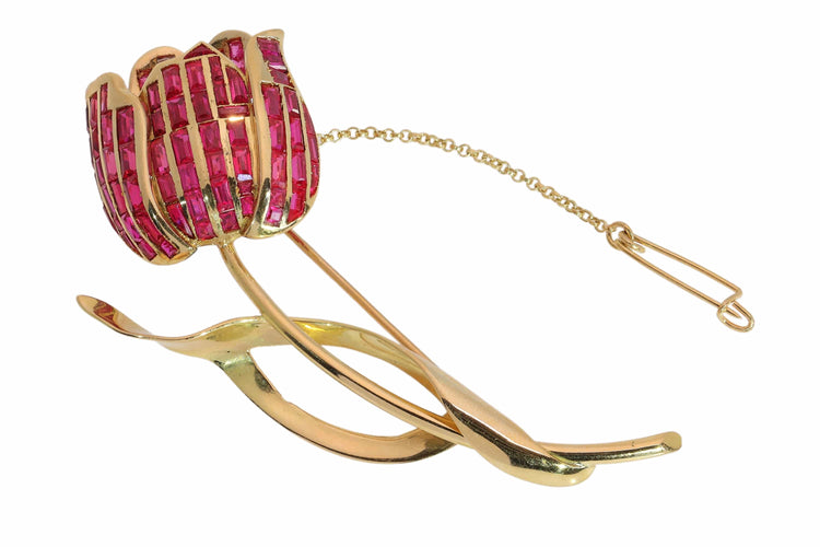 26128-0328.p06_Nature Recast in Gold  A Belgian Ruby Tulip Brooch  circa 1945-en.jpg