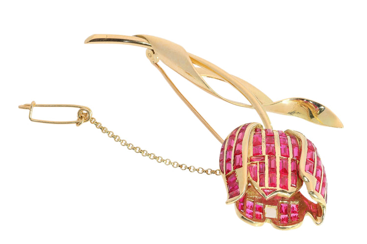 26128-0328.p07_Nature Recast in Gold  A Belgian Ruby Tulip Brooch  circa 1945-en.jpg