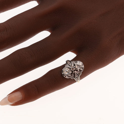26146-0011.p01_Belle  poque Diamond Ring with Leaf-Shaped Shoulders  circa 1910-en.jpg