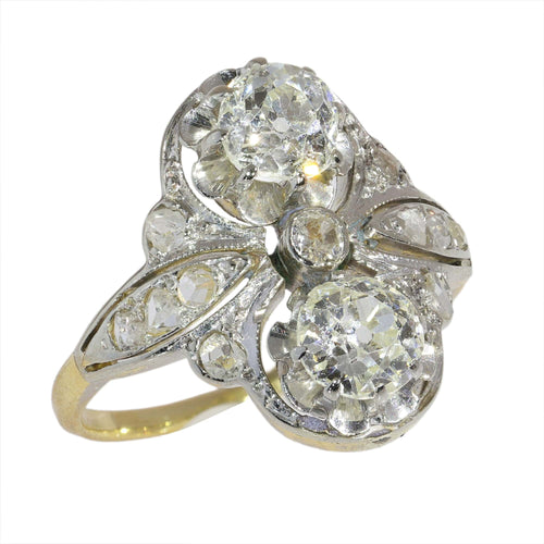 26146-0011.p10_Belle  poque Diamond Ring with Leaf-Shaped Shoulders  circa 1910-en.jpg