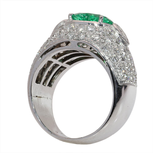 26155-0108.p08_A Bold Vintage Ring with a Colombian Emerald Heart and Diamonds  circa 1990-en.jpg