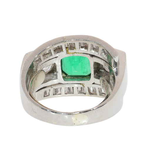 26155-0112.p11_An Architectural Emerald and Diamond Statement Ring  c  1955-en.jpg
