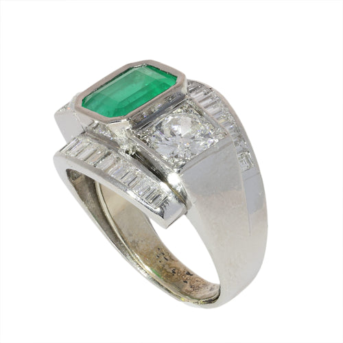 26155-0112.p05_An Architectural Emerald and Diamond Statement Ring  c  1955-en.jpg