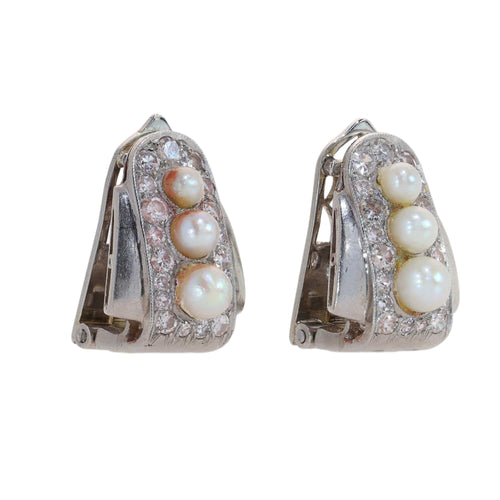 26177-0183.p02_Platinum Pearl and Diamond Earclips with Art Deco Echoes  circa 1950-en.jpg