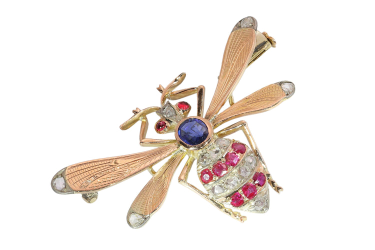 26182-0183.p03_A Mischievous Victorian Bee or Fly Brooch for the Lapel  circa 1890-en.jpg