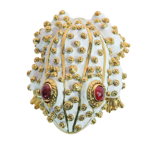 26211-0088.p04_David Webb White Enamel and Ruby Frog Brooch  1960s to 1970s-en.jpg