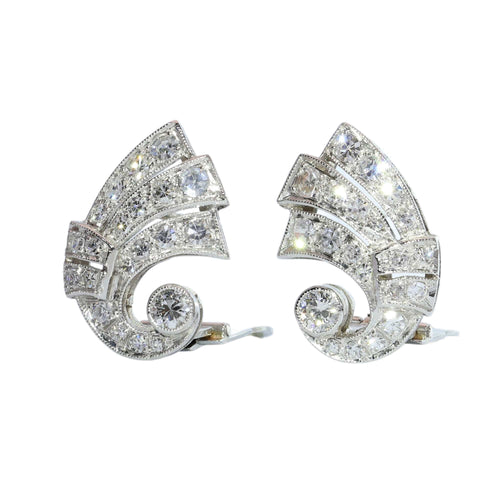 26229-0099.p01_Circa 1950 Platinum Fifties Diamond Earclips with 18K White Gold Fittings-en.jpg