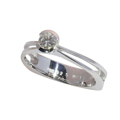 26232-0163.p04_Circa 1970 18K White Gold Diamond Solitaire Ring-en.jpg