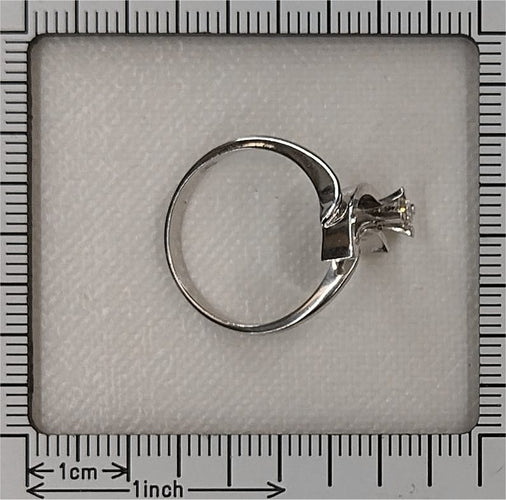 26232-0179.p12_Circa 1970 18K White Gold Modernist Diamond Ring-en.jpg