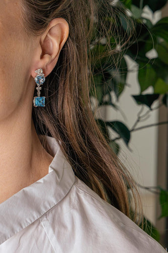 Boucles d'oreilles en or blanc, topazes bleues et diamants 58 Facettes 5867547RV