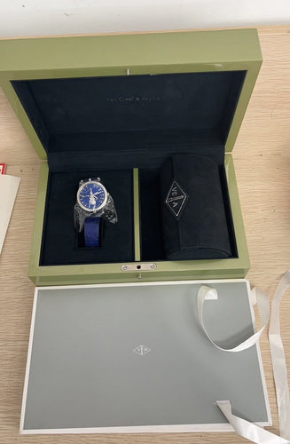Van Cleef & Arpels Féerie - Montre Lady en or blanc et diamants 58 Facettes Jnci164