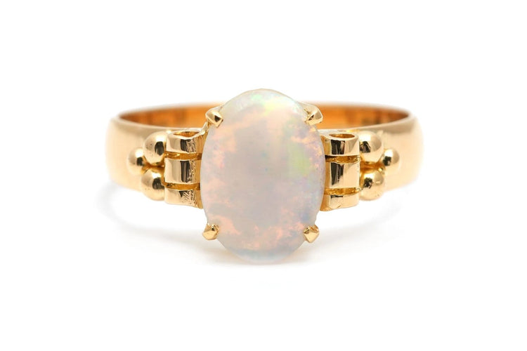 49 Bague contemporaine en or jaune 18 carats et opale 58 Facettes 23943