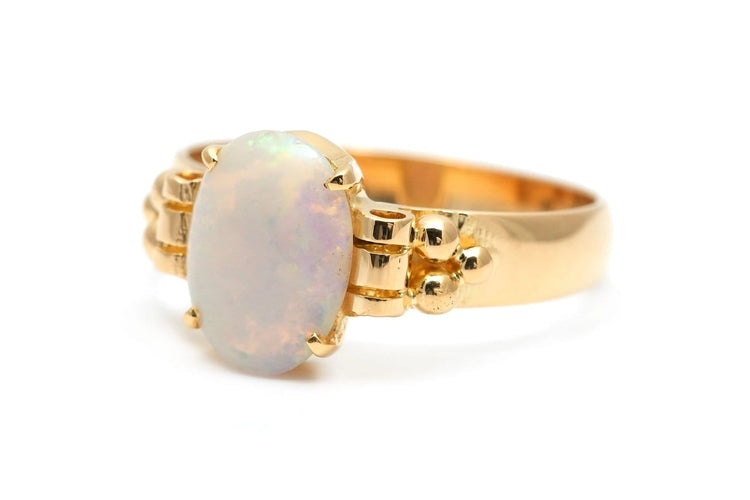 Bague 49 Bague contemporaine en or jaune 18 carats et opale 58 Facettes 23943
