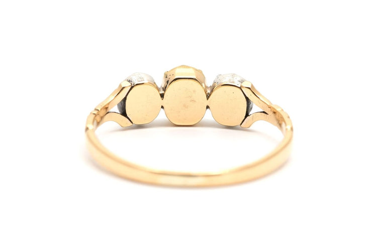 56 Art Nouveau - Bague en or jaune, rubis et diamants 58 Facettes B902