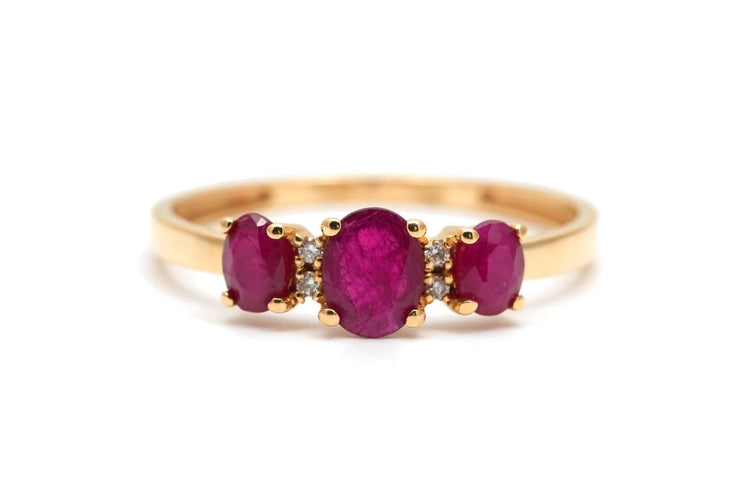 Bague 54 Bague contemporaine en or jaune 18 carats, rubis et diamants 58 Facettes 18072603-05