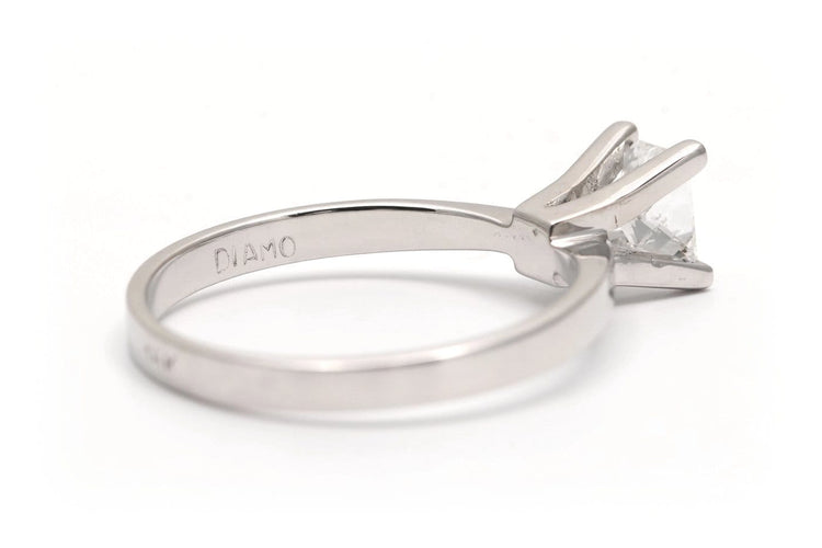 54 Bague contemporaine en or blanc et diamant taille baguette 58 Facettes B908