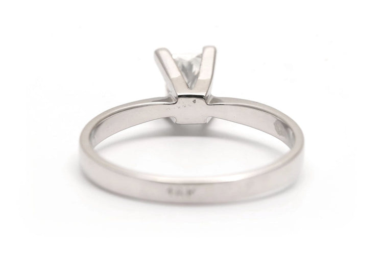54 Bague contemporaine en or blanc et diamant taille baguette 58 Facettes B908