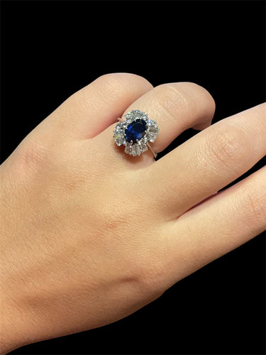 Bague 54 Scrigno di Zaffiro - Bague en or blanc, saphir et diamants 58 Facettes