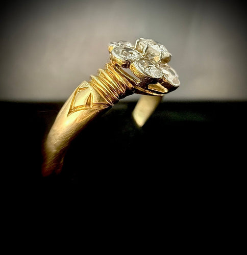 55 Art Nouveau - Bague marguerite en or jaune et diamants 58 Facettes Bague 011