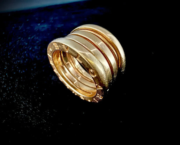 53 Bulgari B.zero1 - Bague ressort en or jaune 18 carats 58 Facettes Bague 17