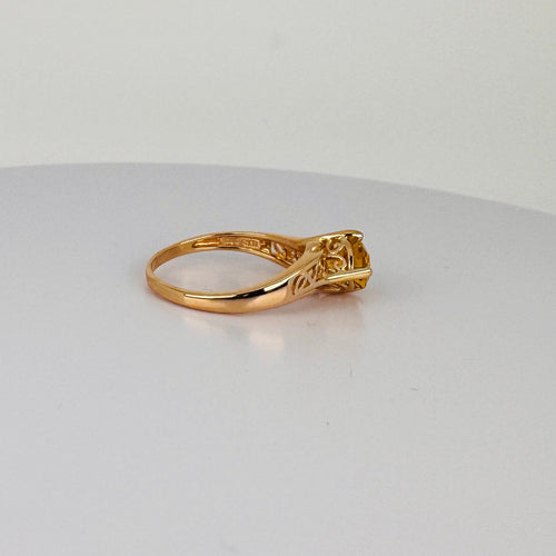 https://cdn.shopify.com/s/files/1/0829/5212/6812/files/VintageRingGoldwithOvalCitrien1.pg.jpg?v=1787768560