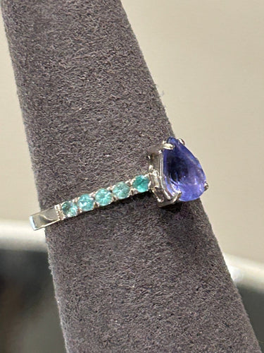 51 Bague en or blanc 18k avec tanzanite et tourmalines Paraiba 58 Facettes Anello 001