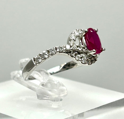 52 Bague rubis Burma Mong Hsu en or blanc et diamants 58 Facettes ANELLO RUBY BURMA