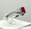 52 Bague rubis Burma Mong Hsu en or blanc et diamants 58 Facettes ANELLO RUBY BURMA