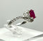 Bague 52 Bague en or blanc avec rubis birman et diamants 58 Facettes ANELLO RUBY BURMA