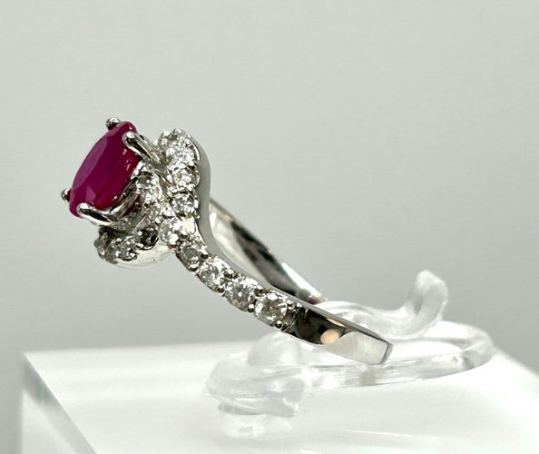 52 Bague rubis Burma Mong Hsu en or blanc et diamants 58 Facettes ANELLO RUBY BURMA