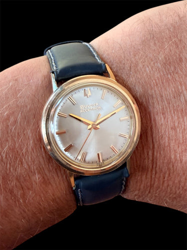 Montre Bulova Accutron - Montre Calibre 214H en or 18K 58 Facettes