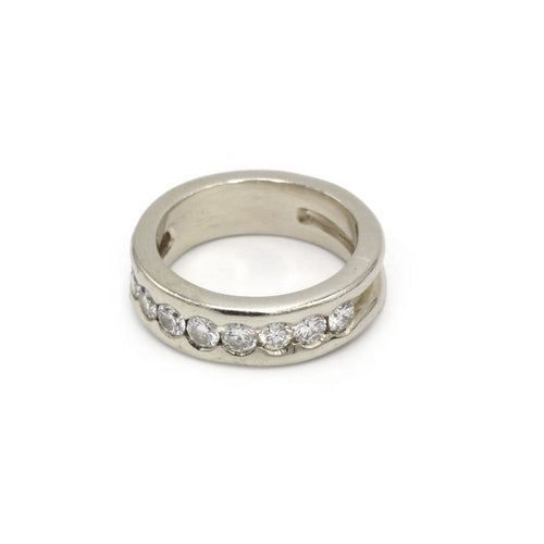 52 Demi-alliance - Bague en or blanc et diamants 58 Facettes 260222R