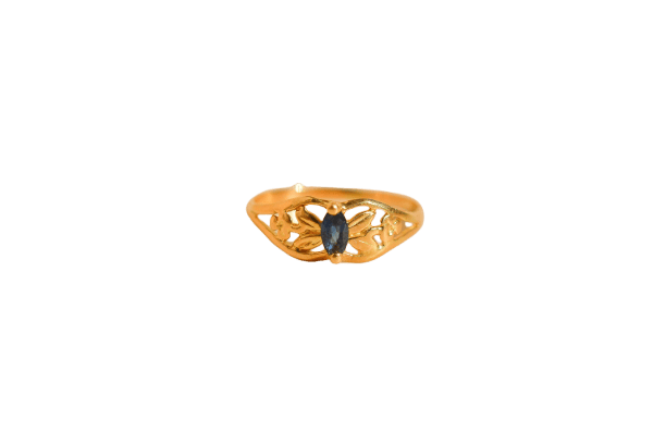 Bague filigane Saphir taille navette