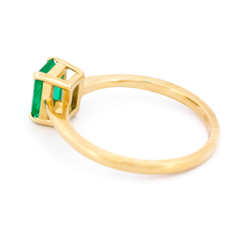 Bague 54.5 Bague solitaire en or jaune 14k avec émeraude de 1,30 ct 58 Facettes 1567D969361B4E438C55B5BC357DAB52