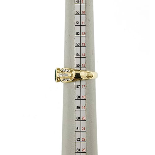 https://ledial.it/app/uploads/2026/08/40970-anello-oro-smeraldo-diamanti-brillanti-baguette_39.jpg