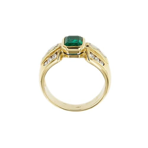 https://ledial.it/app/uploads/2026/08/40970-anello-oro-smeraldo-diamanti-brillanti-baguette_03.jpg