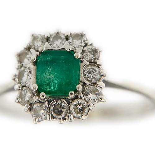 https://ledial.it/app/uploads/2026/08/42673-anello-oro-halo-margherita-smeraldo-diamanti_10.jpg