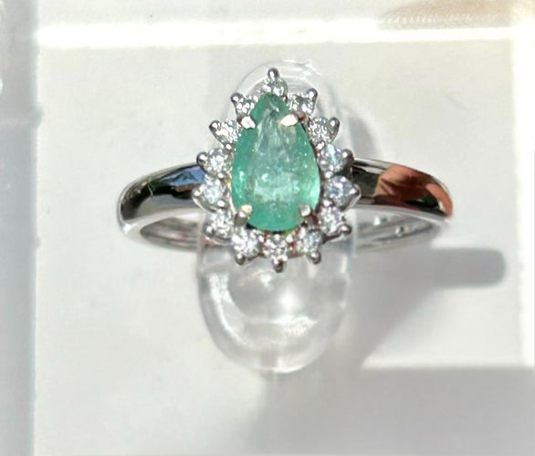 Bague 53 Bague en or blanc 18k avec tourmaline Paraíba et diamants 58 Facettes ANELLO PARAIBA PEAR