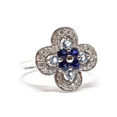 Bague 54 Bague fleur en or blanc 18 carats, saphirs, aigues-marines et diamants 58 Facettes BVP-BAG-0056