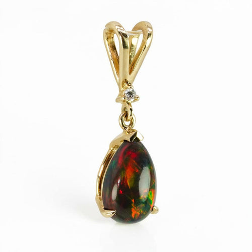 Pendentif en or jaune 14 ct avec opale noire et diamant 58 Facettes P0012