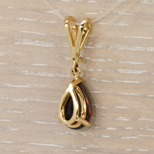 Pendentif en or jaune 14 ct avec opale noire et diamant 58 Facettes P0012