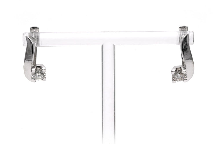 Boucles d'oreilles contemporaines en or blanc 18 carats et diamants 58 Facettes 23783