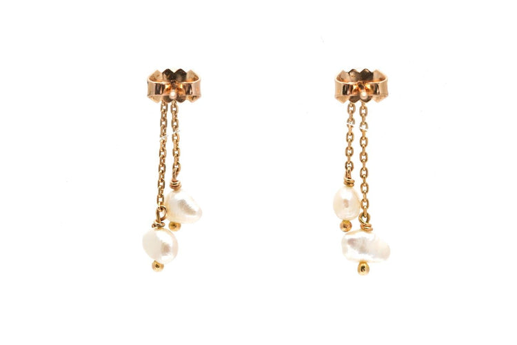 Boucles d'oreilles Boucles d'oreilles contemporaines en or jaune 18 carats et perles 58 Facettes 24013