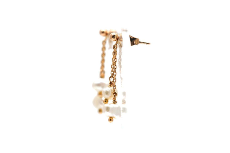 Boucles d'oreilles Boucles d'oreilles contemporaines en or jaune 18 carats et perles 58 Facettes 24013